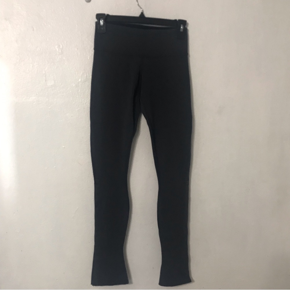 Lululemon  reversible size 4